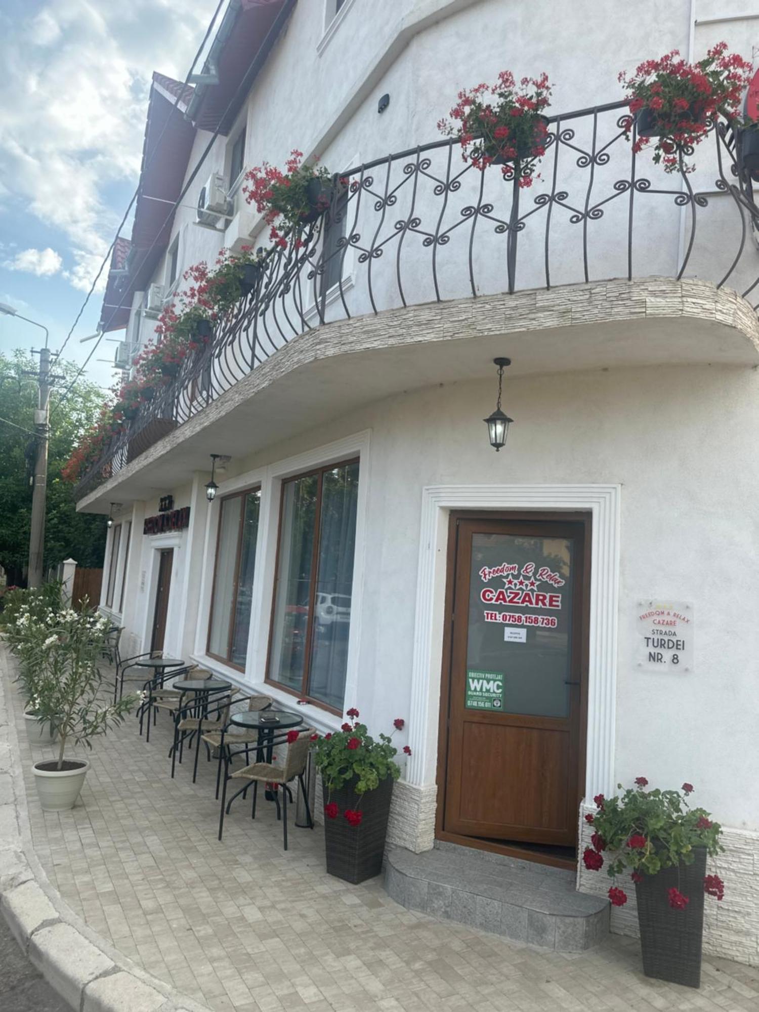 布泽乌 Freedom&Relax酒店 外观 照片