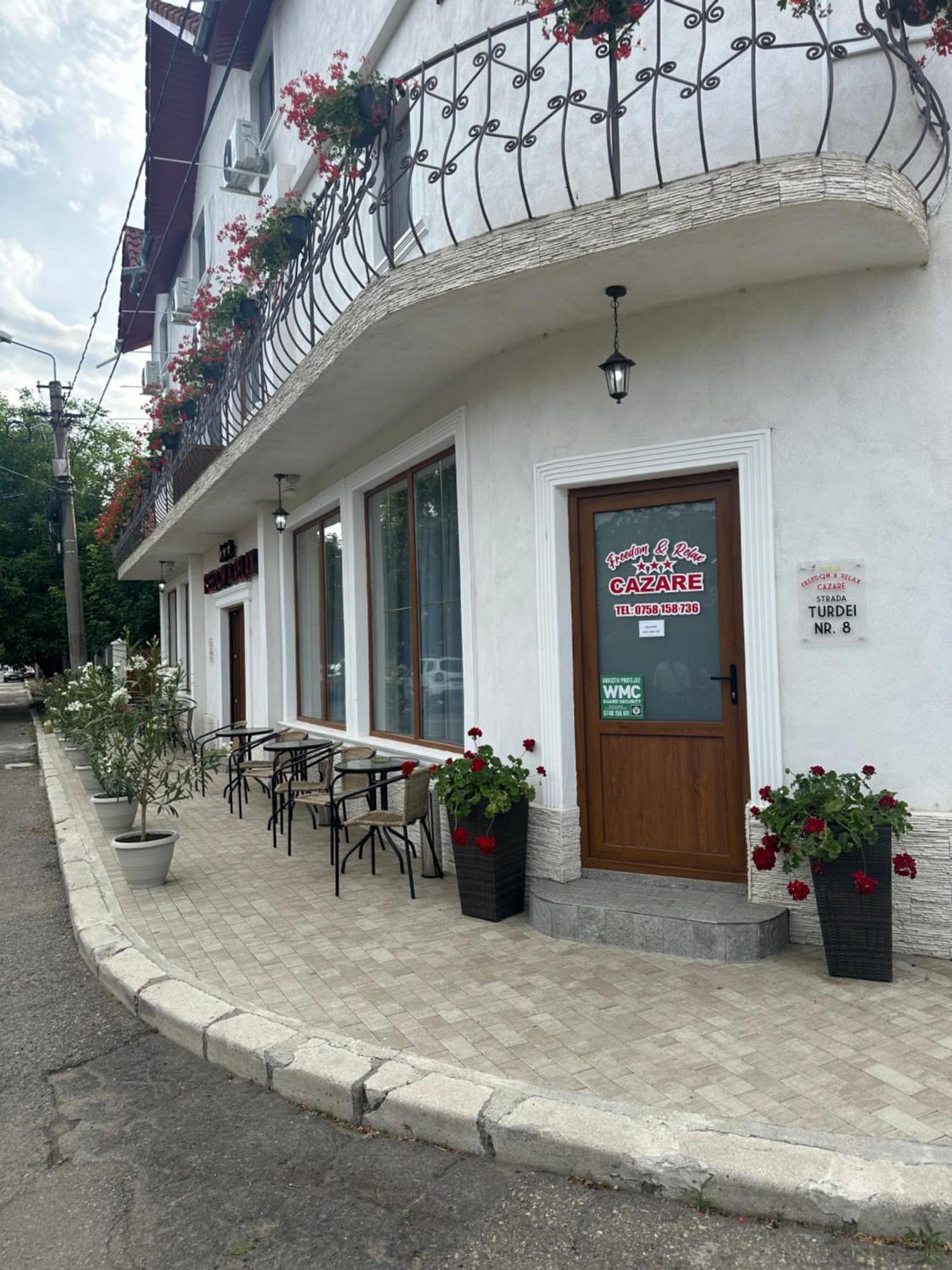 布泽乌 Freedom&Relax酒店 外观 照片